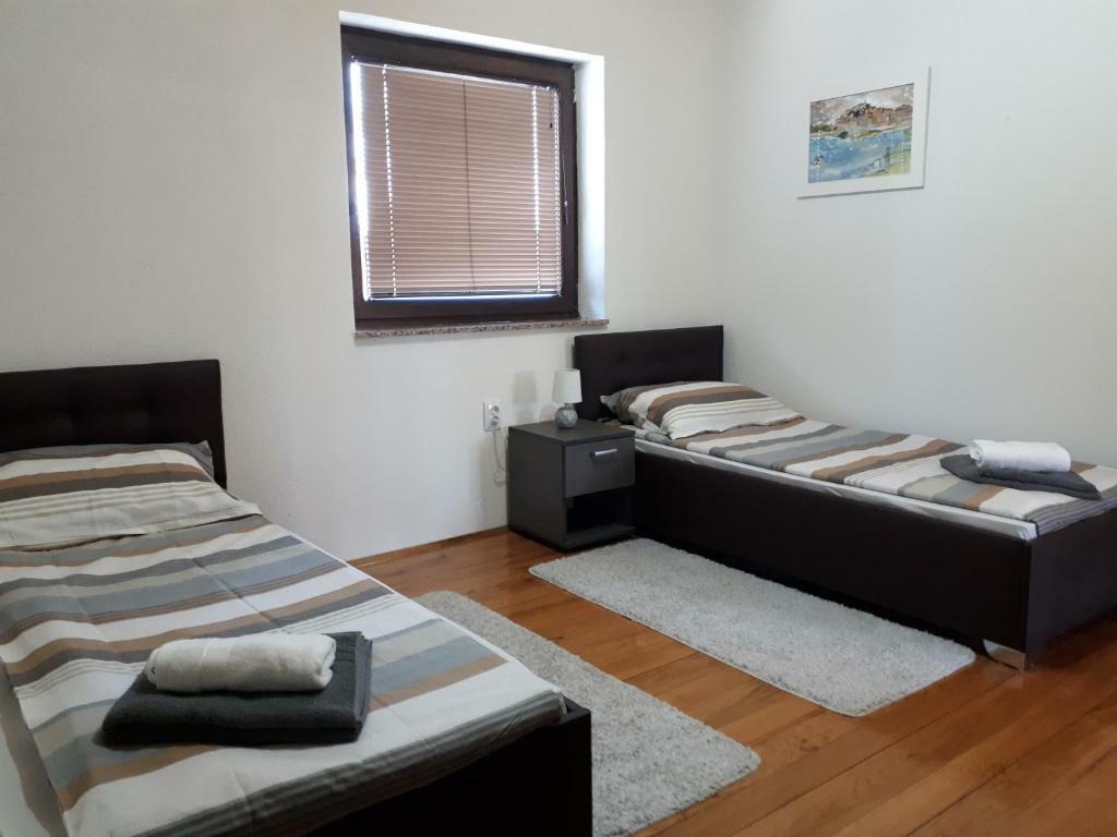 Apartment Jareb Slunj Esterno foto